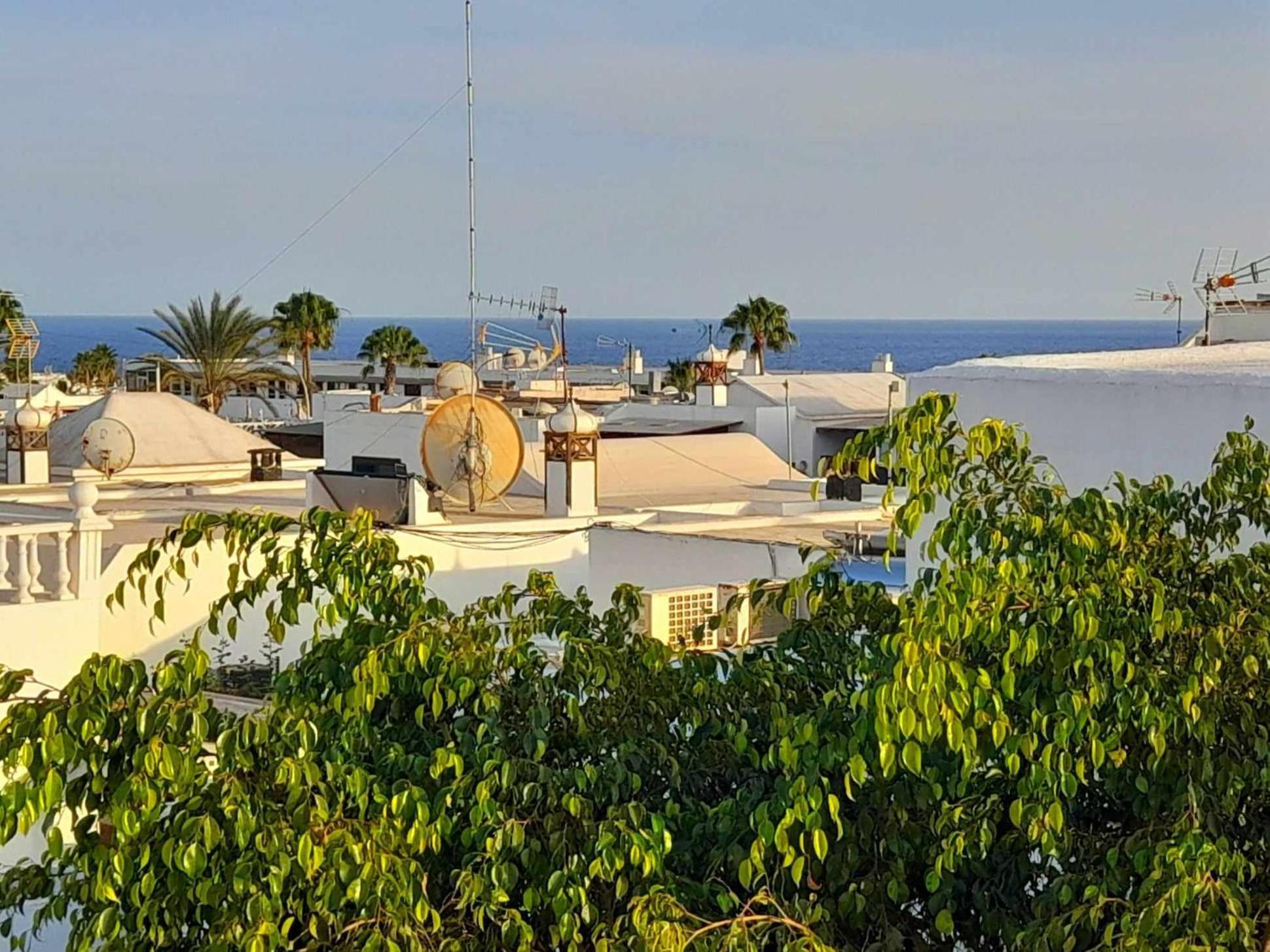 Apartment Vincent, Cozy And Sunny Over The Rooftops Puerto del Carmen (Lanzarote) Exterior foto